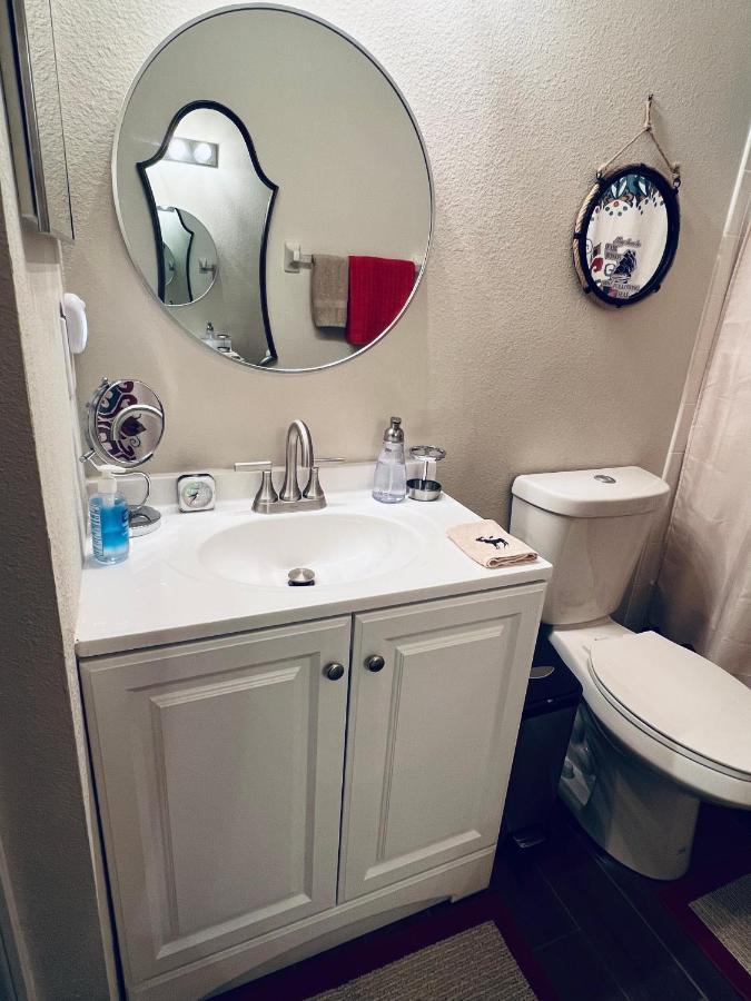 Ruskin Fl Private 2 Bdrm 1 Bath Suite Common Areas Shared With Host And Cat Bagian luar foto