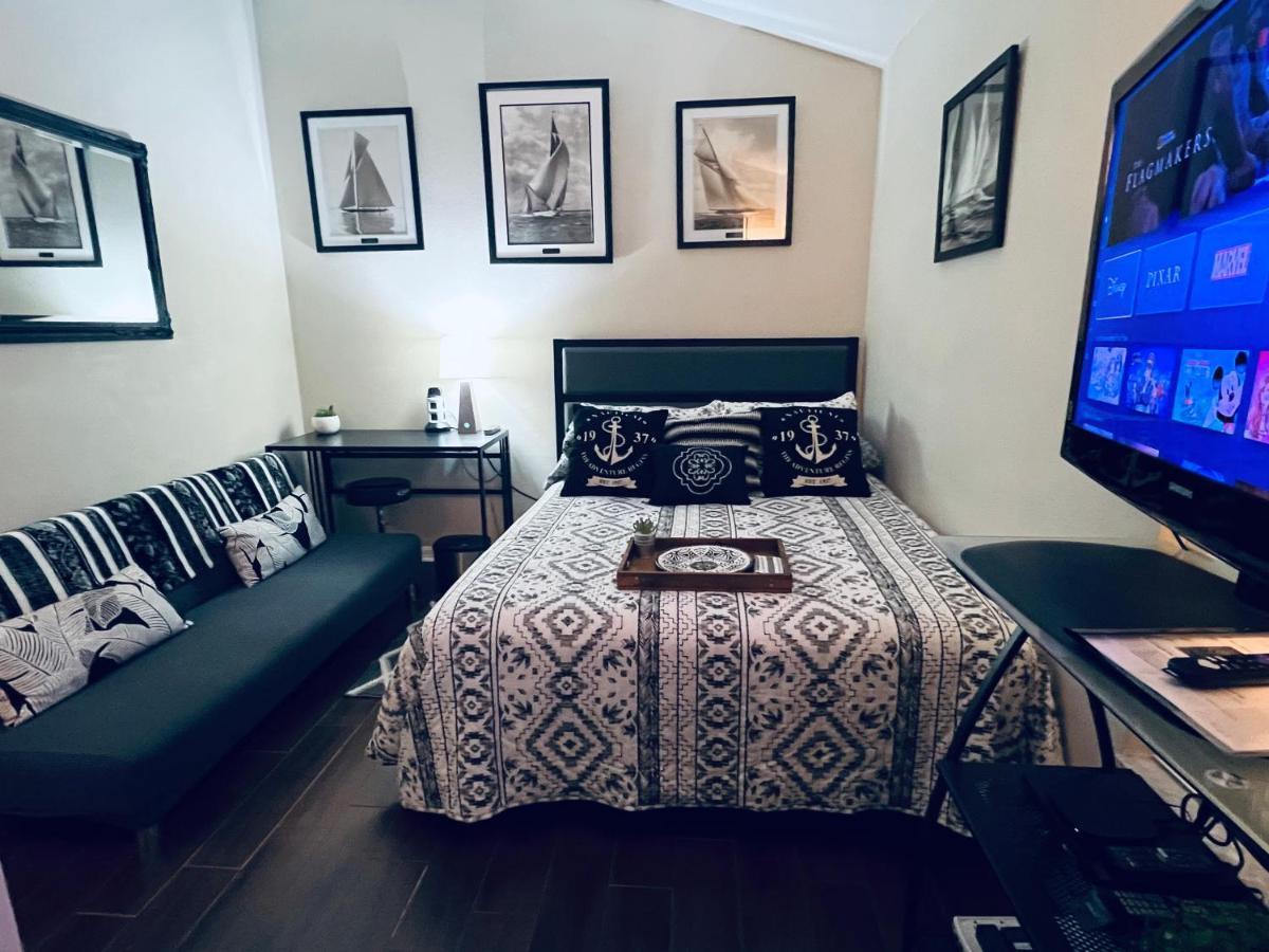 Ruskin Fl Private 2 Bdrm 1 Bath Suite Common Areas Shared With Host And Cat Bagian luar foto