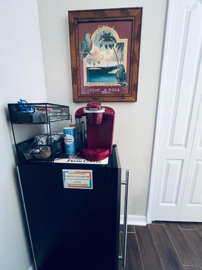 Ruskin Fl Private 2 Bdrm 1 Bath Suite Common Areas Shared With Host And Cat Bagian luar foto