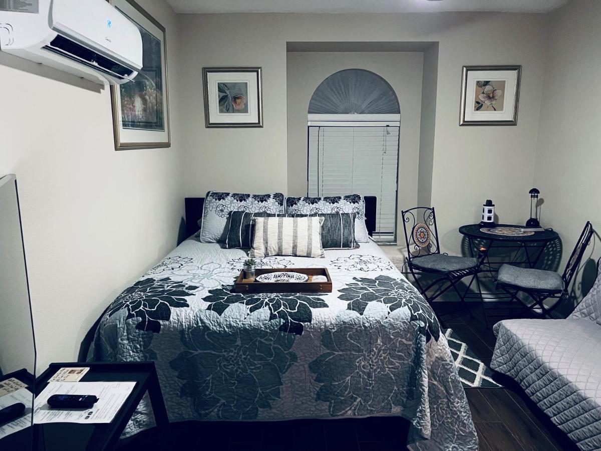 Ruskin Fl Private 2 Bdrm 1 Bath Suite Common Areas Shared With Host And Cat Bagian luar foto
